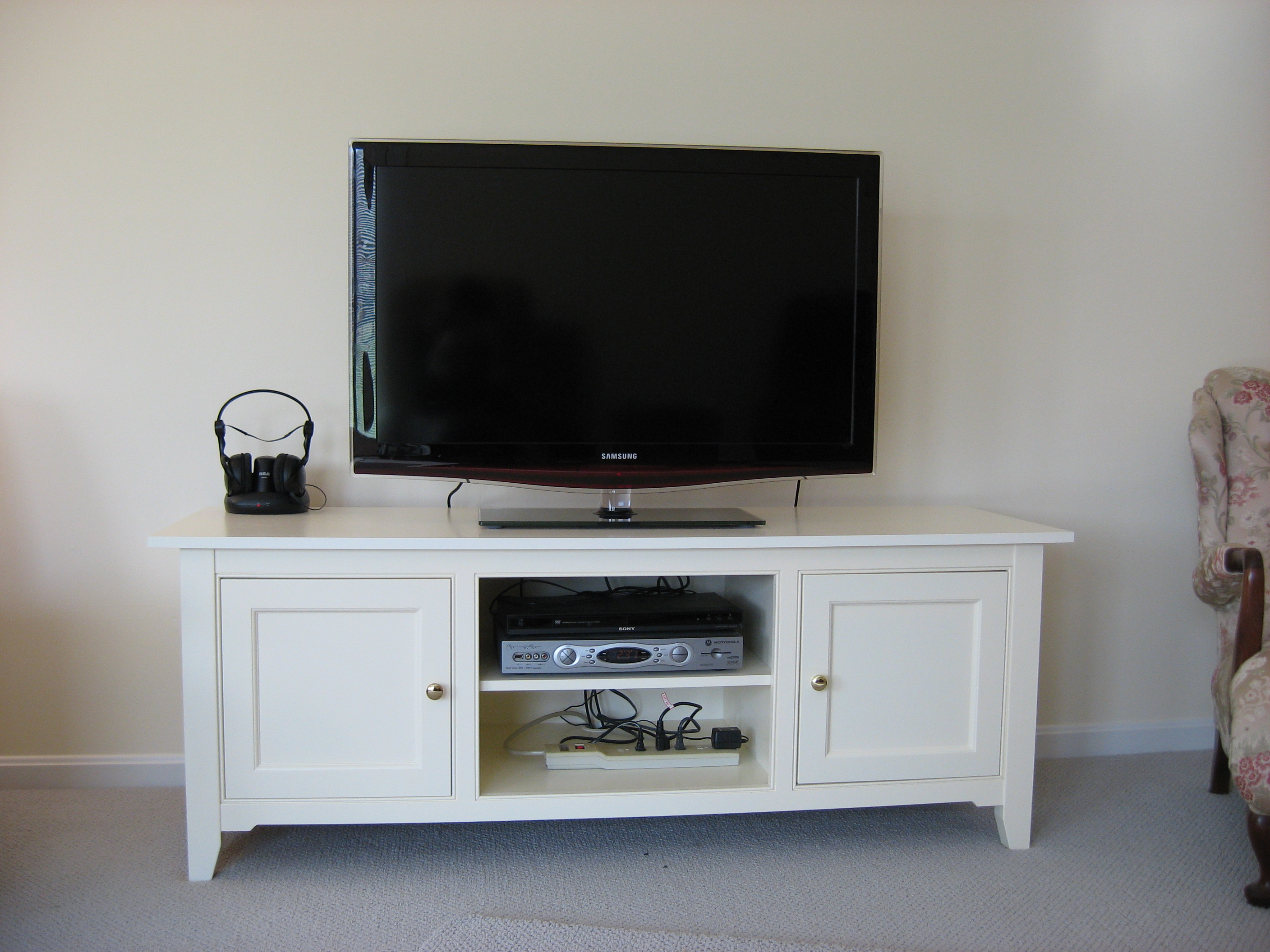 TV’s Last Stand – woodworkdesignsbysteve